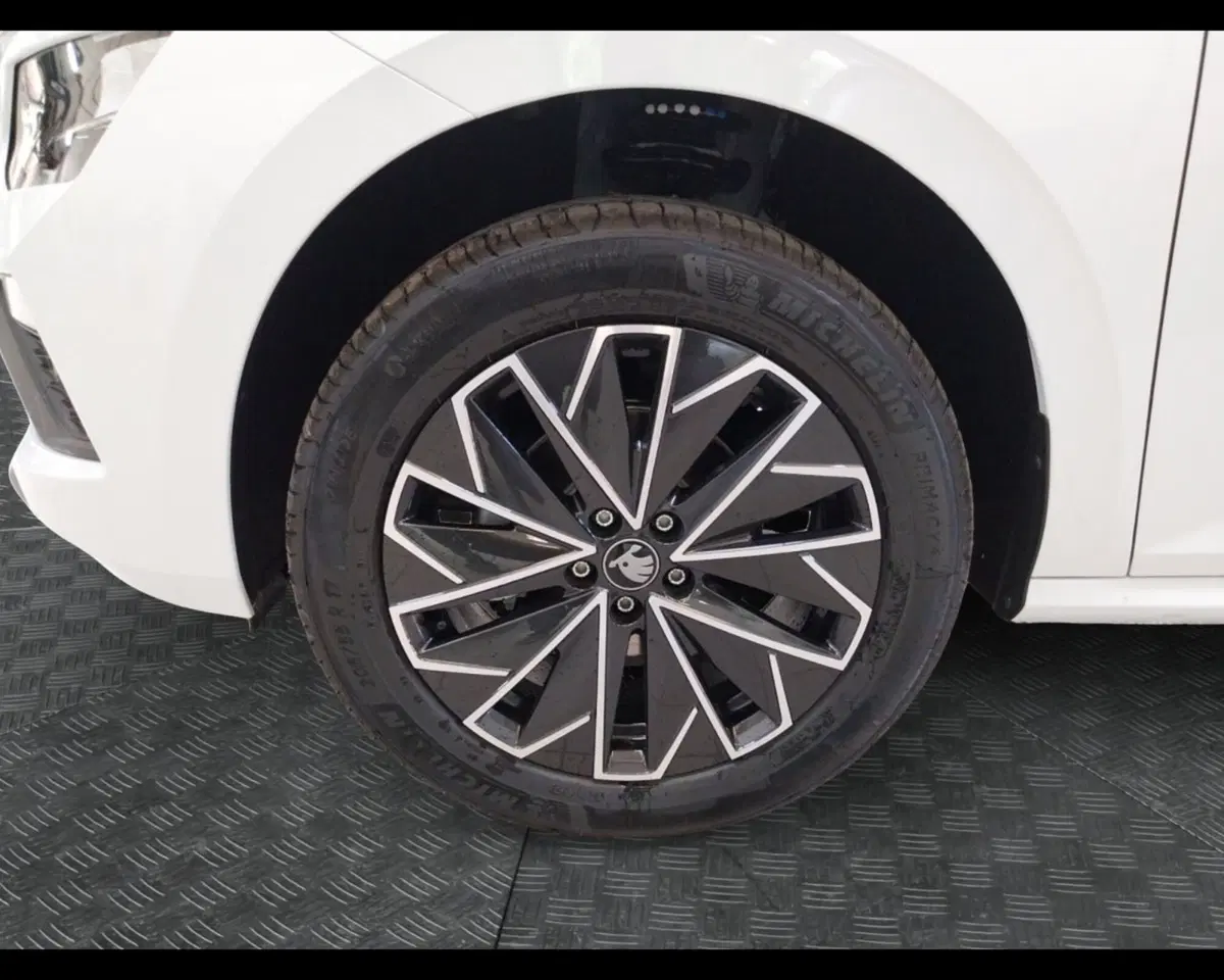 Skoda Kamiq nuova a Ravenna (9)