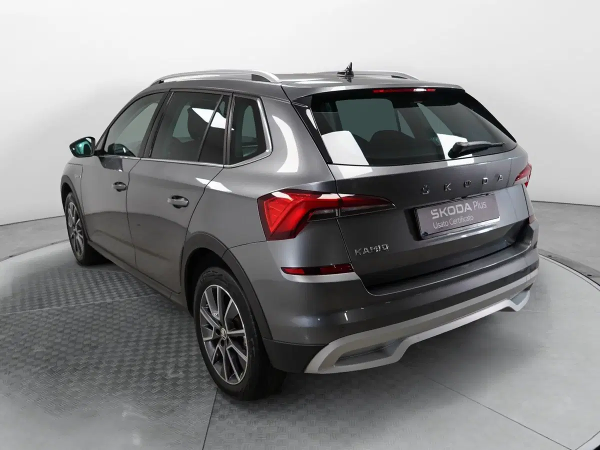 Skoda Kamiq usata a Varese (4)