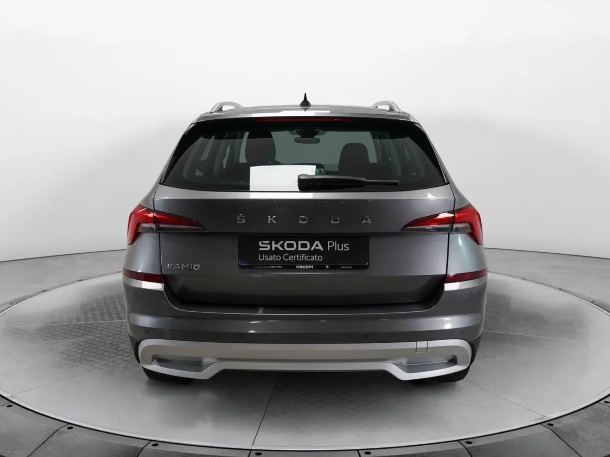 Skoda Kamiq usata a Varese (5)