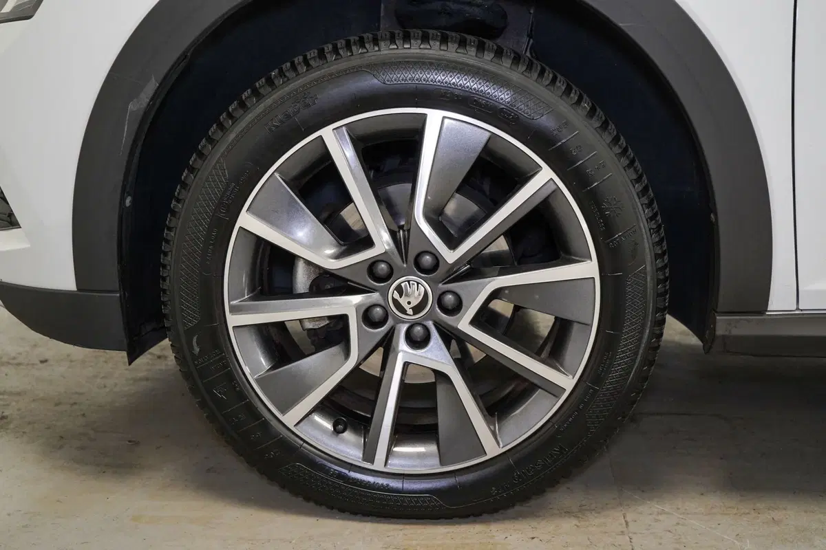 Skoda Kamiq usata a Varese (7)