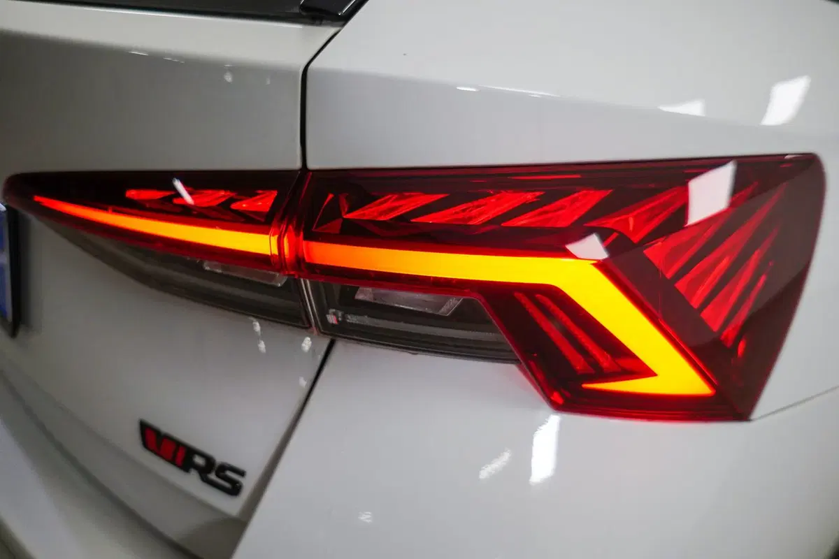 Skoda Octavia Station Wagon usata a Varese (9)