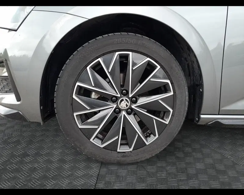 Skoda Scala usata a Ravenna (14)