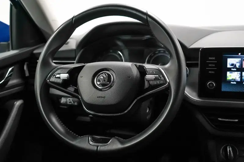 Skoda Kamiq usata a Varese (12)