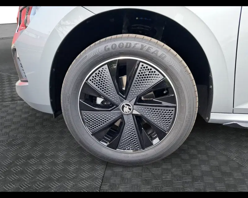 Skoda Kamiq nuova a Ravenna (9)