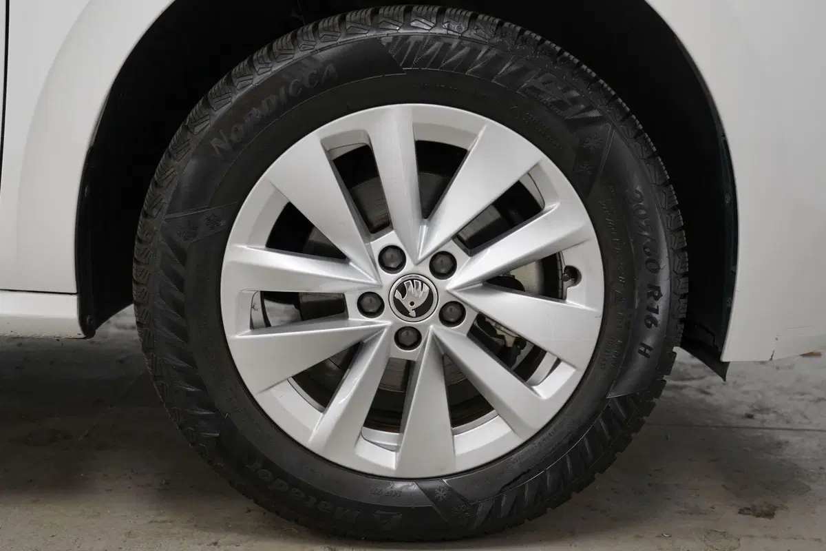 Skoda Kamiq usata a Varese (7)