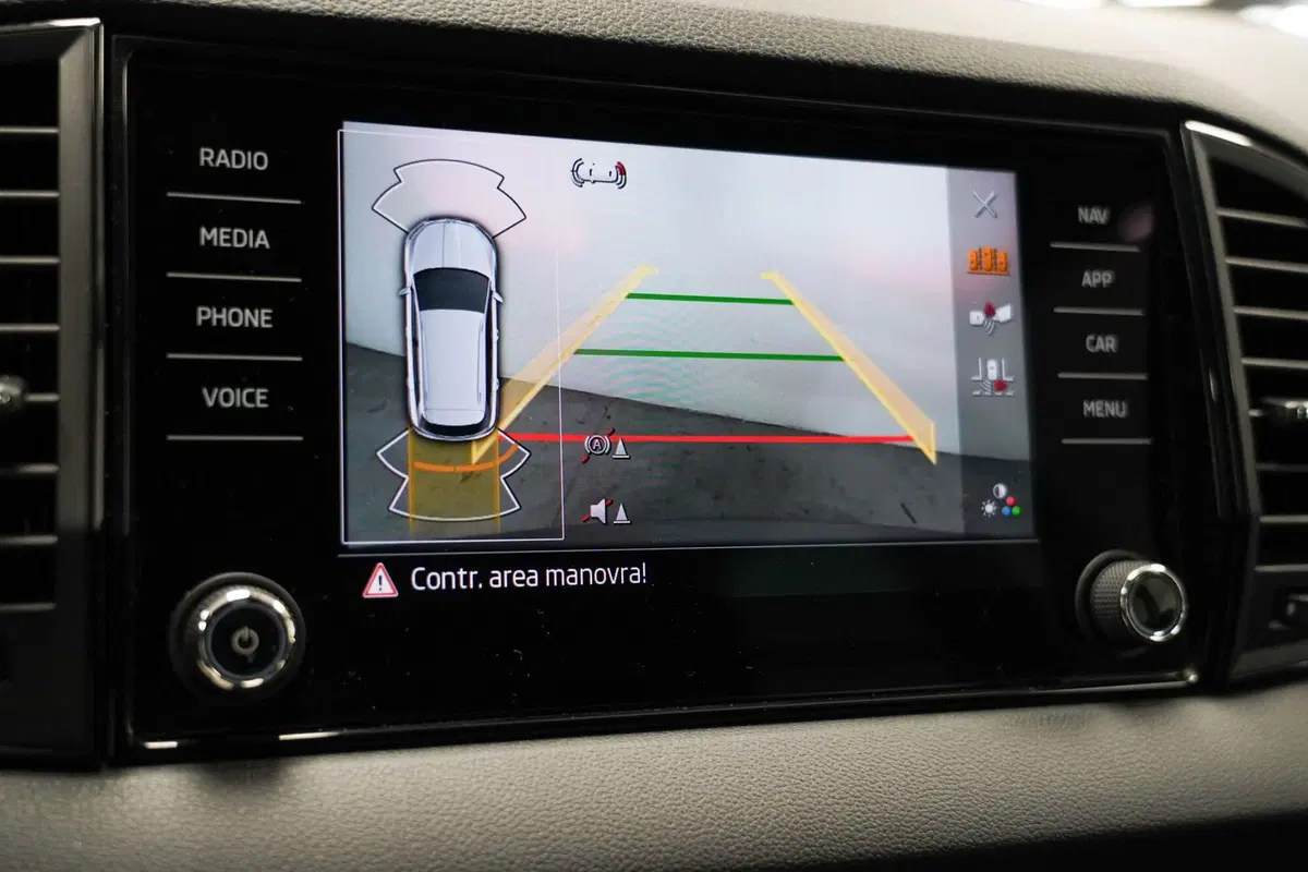 Skoda Karoq usata a Varese (16)