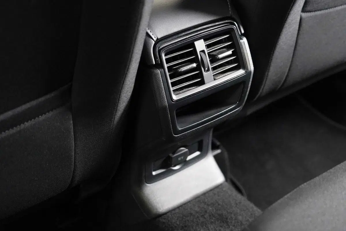 Skoda Karoq usata a Varese (20)