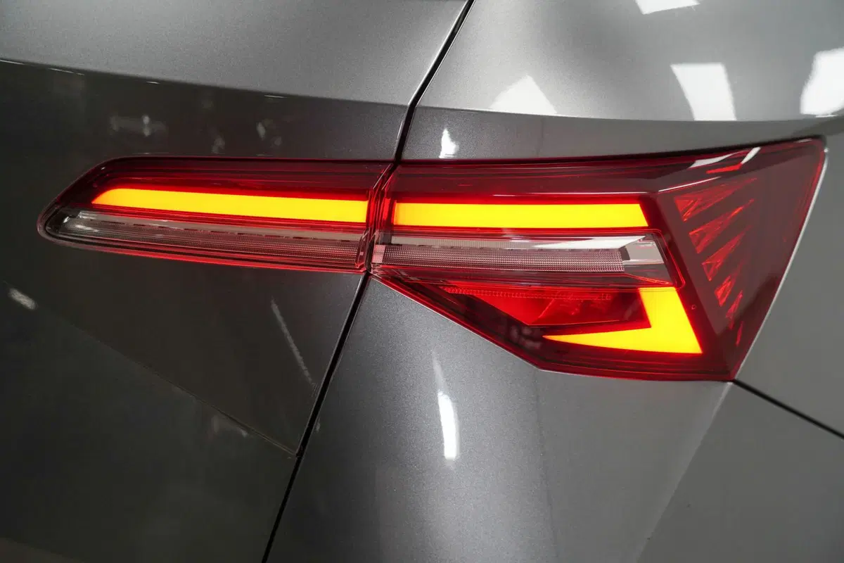Skoda Karoq usata a Varese (9)