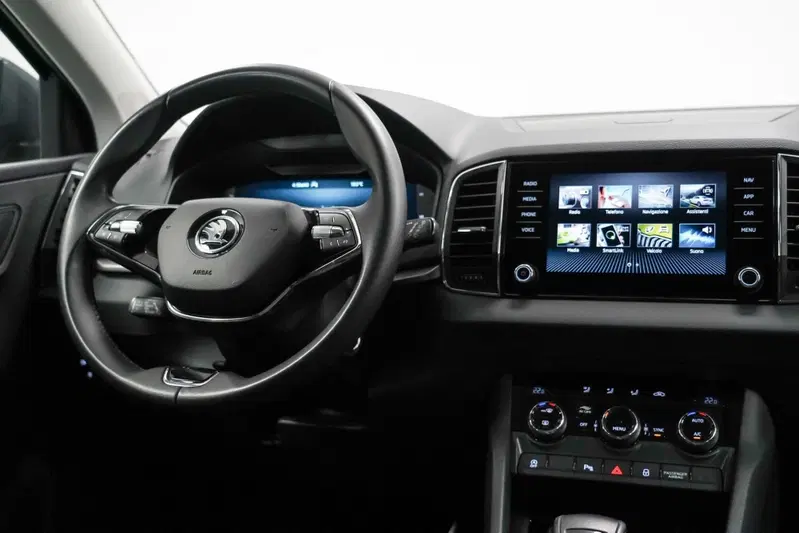 Skoda Karoq usata a Varese (11)