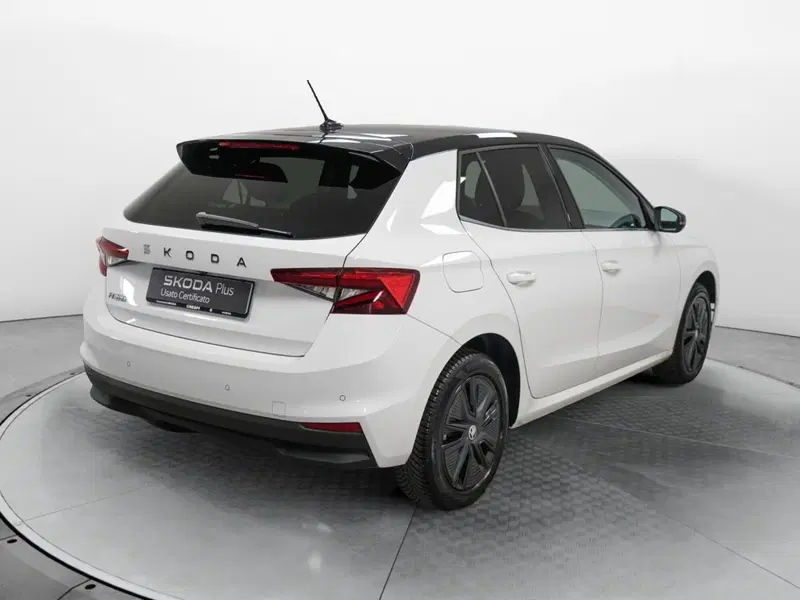 Skoda Fabia usata a Varese (6)