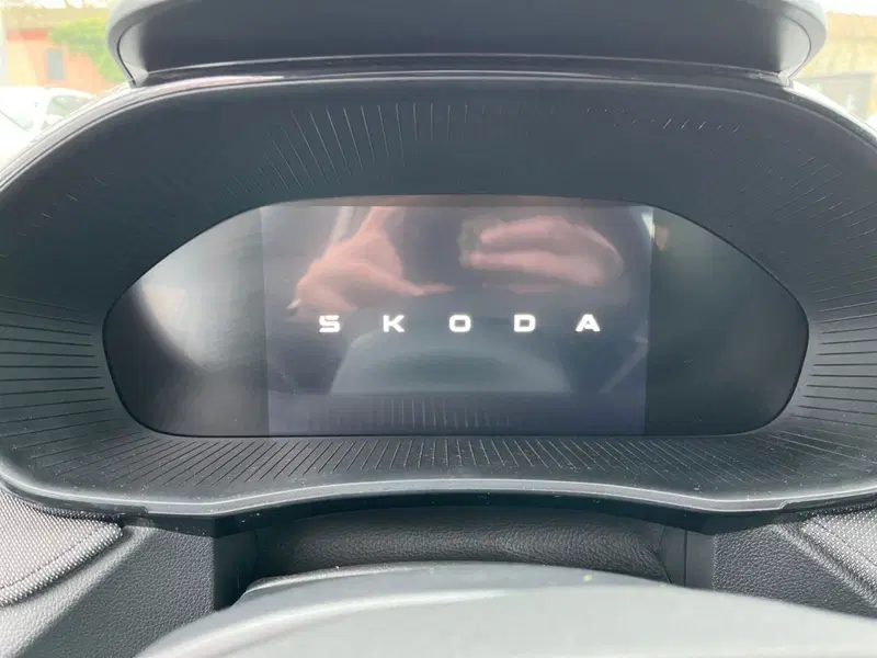 Skoda Fabia usata a Modena (13)
