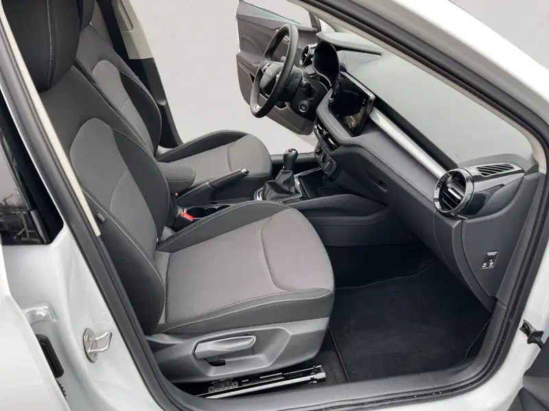Skoda Fabia usata a Modena (15)