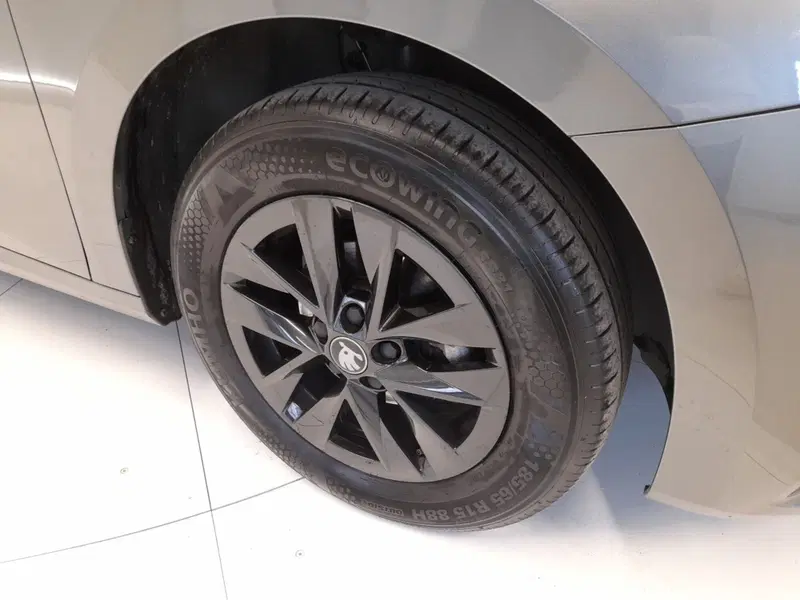 Skoda Fabia usata a Bologna (7)