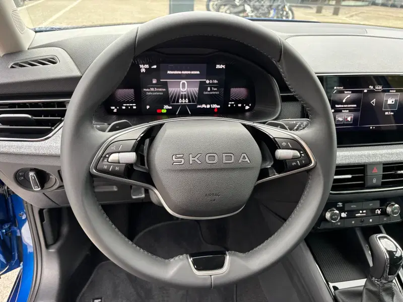 Skoda Kamiq usata a Modena (9)