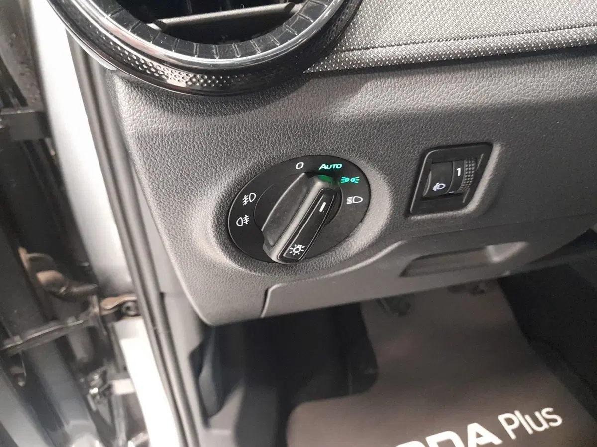 Skoda Fabia usata a Bologna (10)
