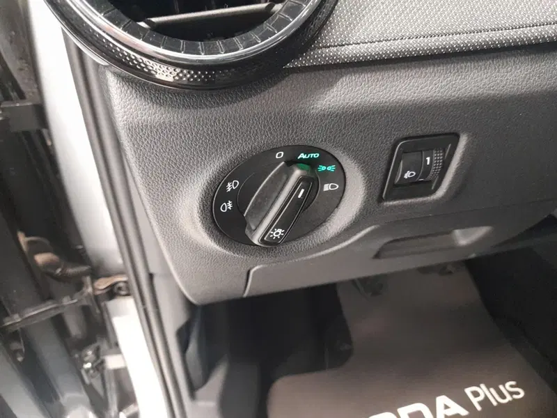 Skoda Fabia usata a Bologna (10)