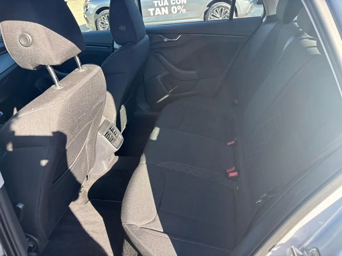 Skoda Kamiq usata a Modena (18)