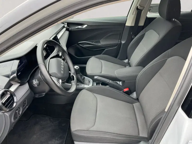 Skoda Fabia usata a Modena (11)