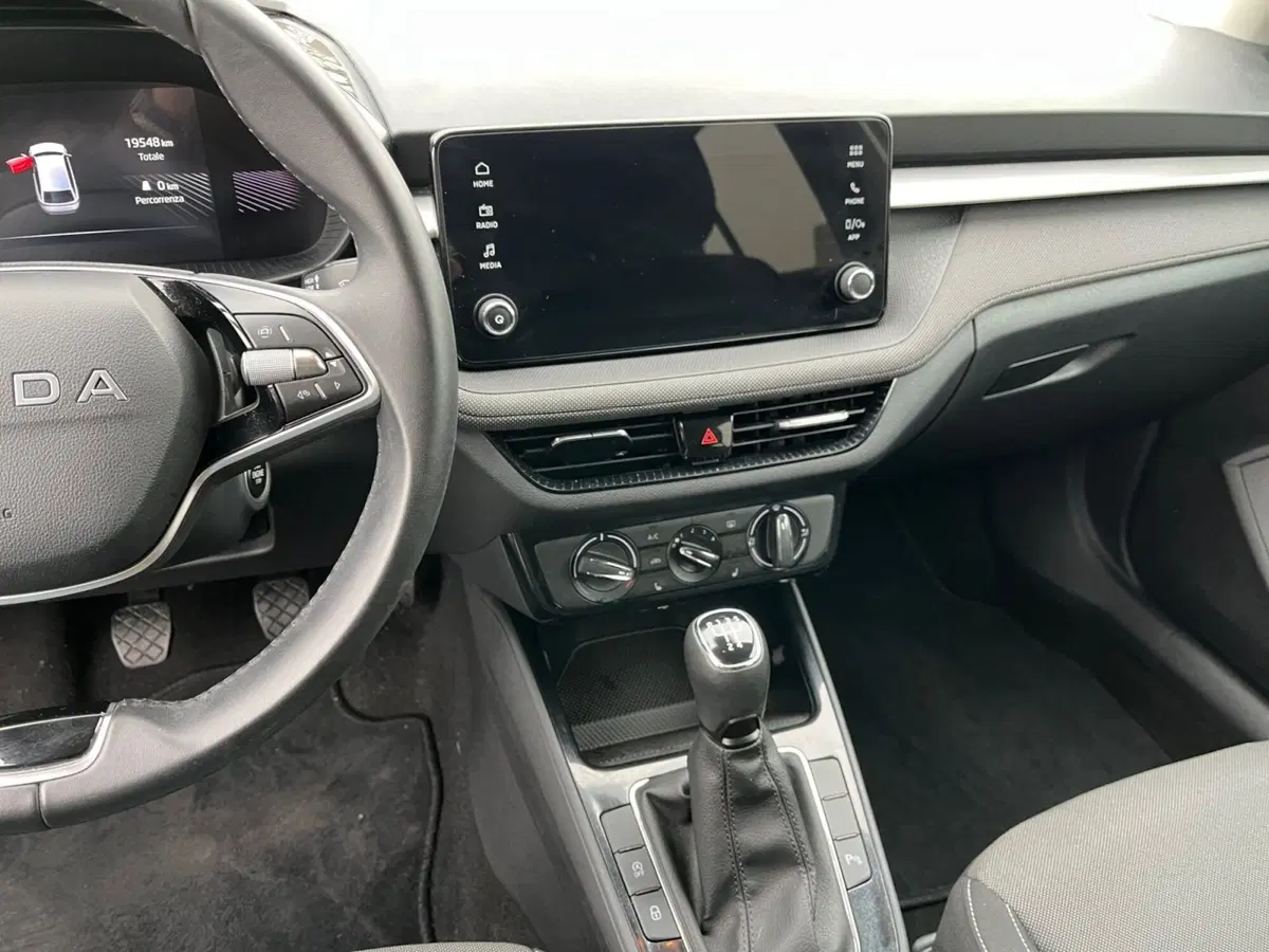 Skoda Fabia usata a Modena (13)