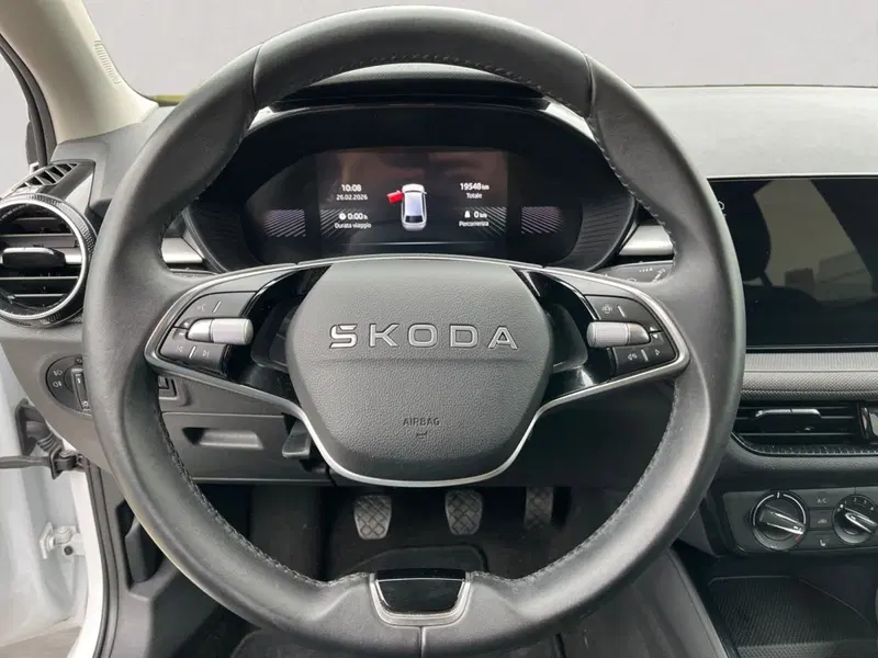 Skoda Fabia usata a Modena (18)