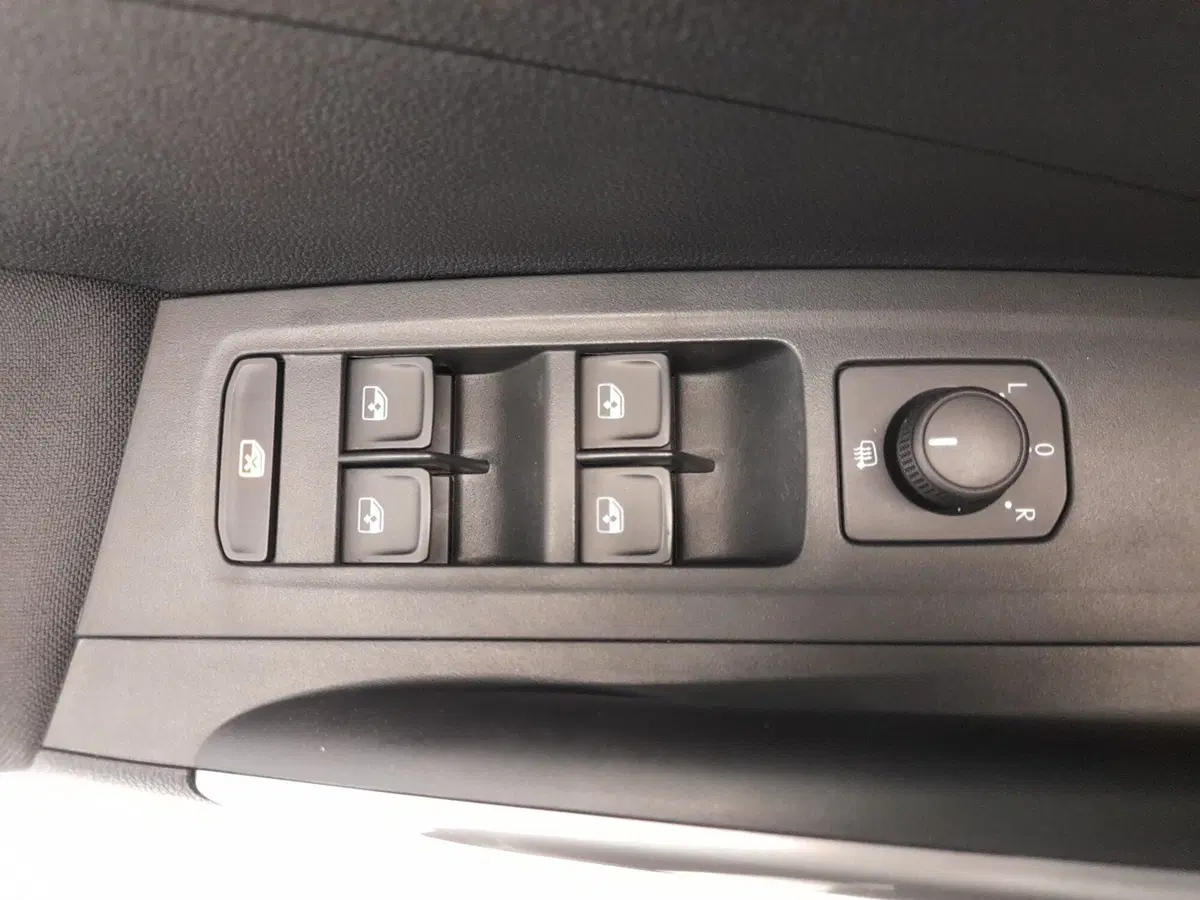 Skoda Fabia usata a Bologna (9)