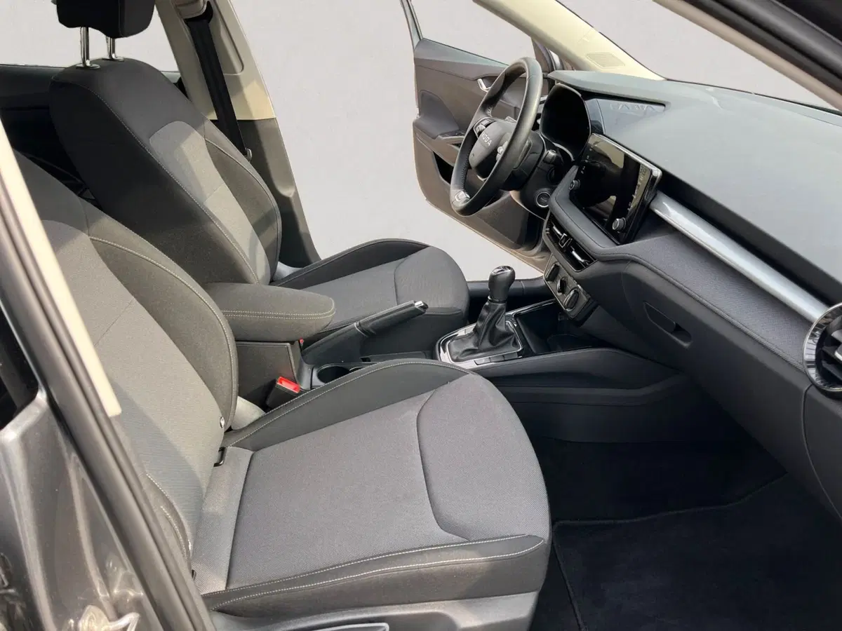 Skoda Fabia usata a Modena (17)