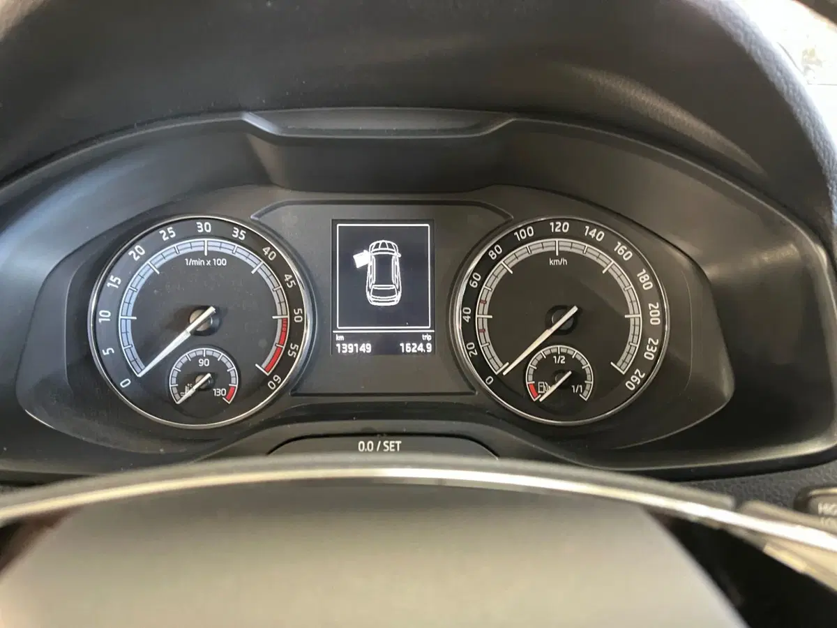 Skoda Karoq usata a Modena (14)