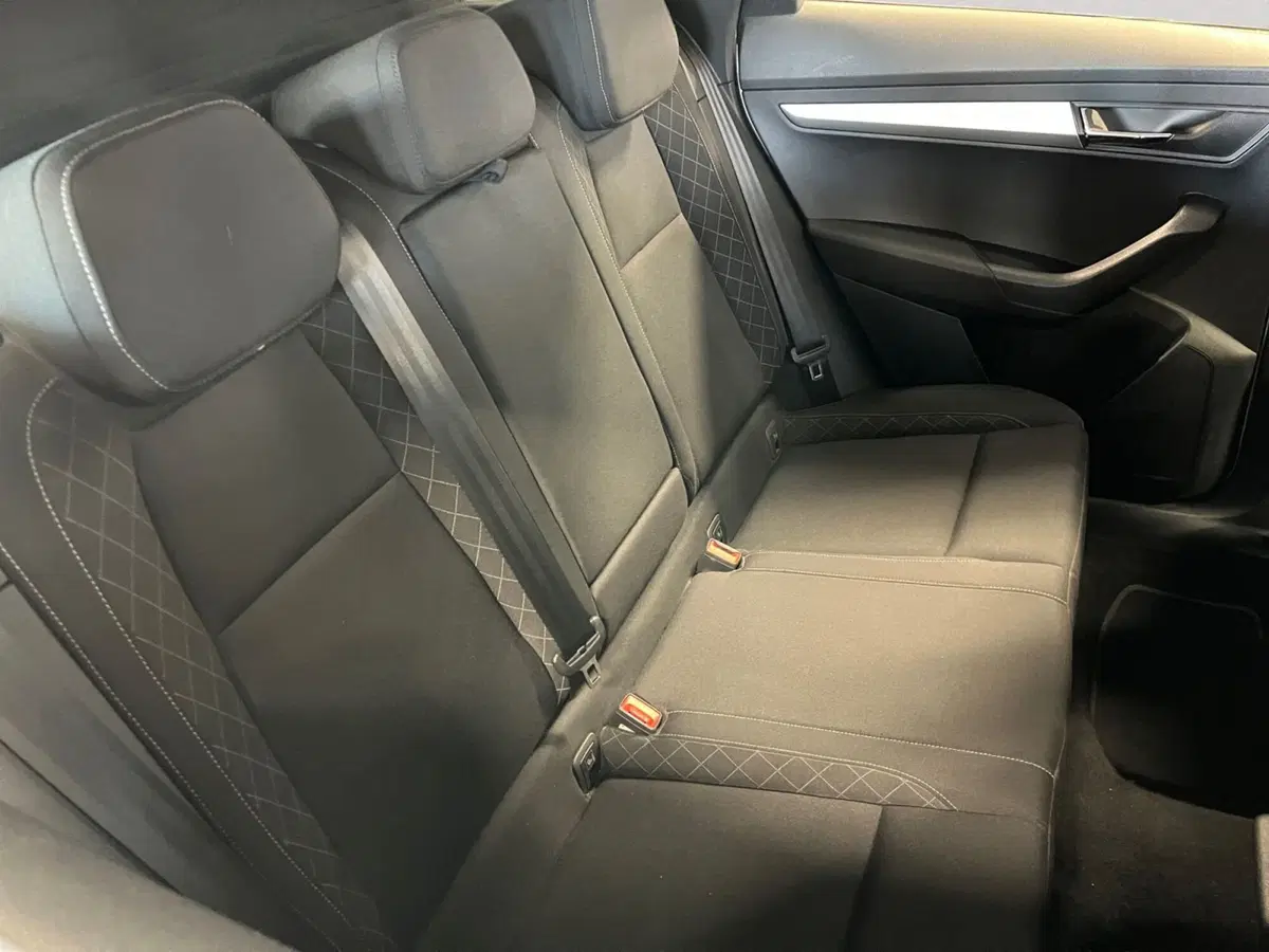 Skoda Karoq usata a Modena (18)