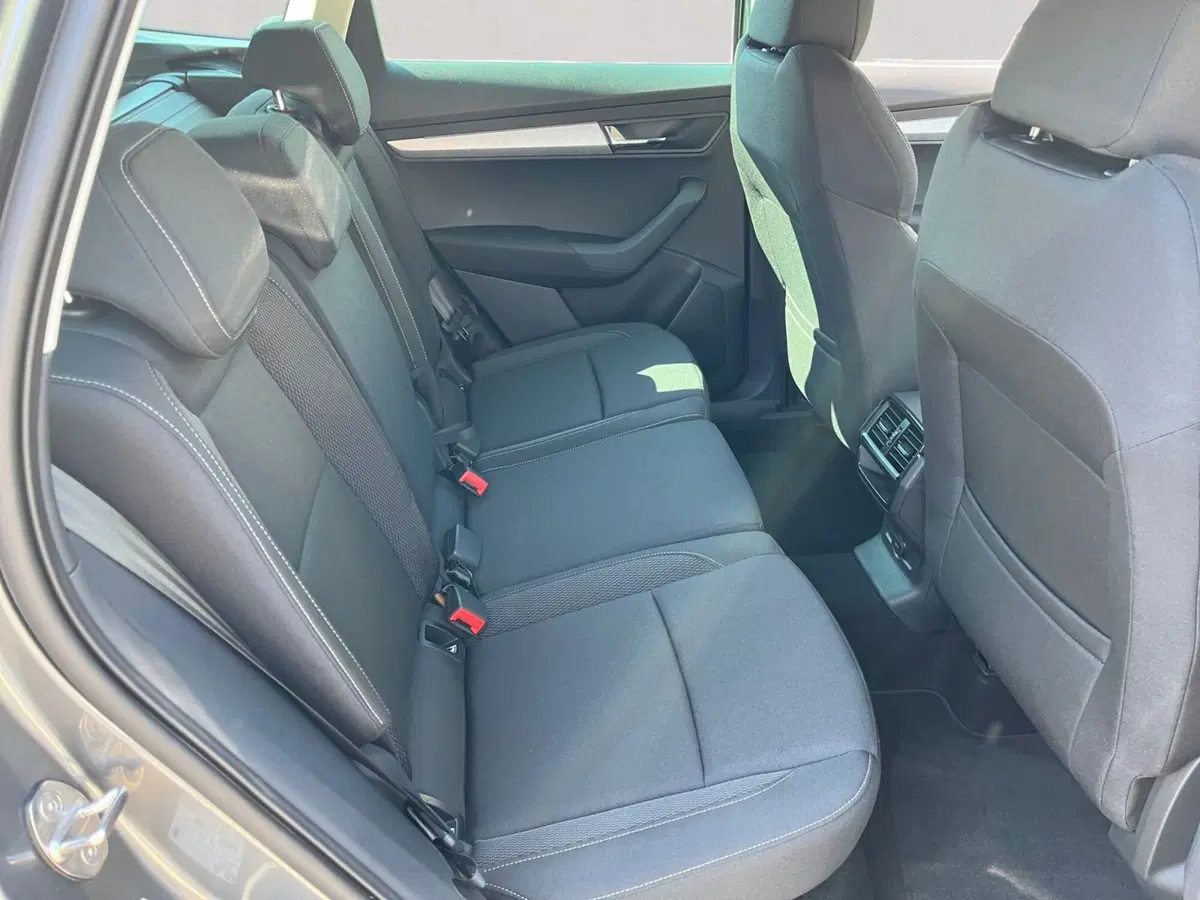 Skoda Karoq nuova a Modena (18)