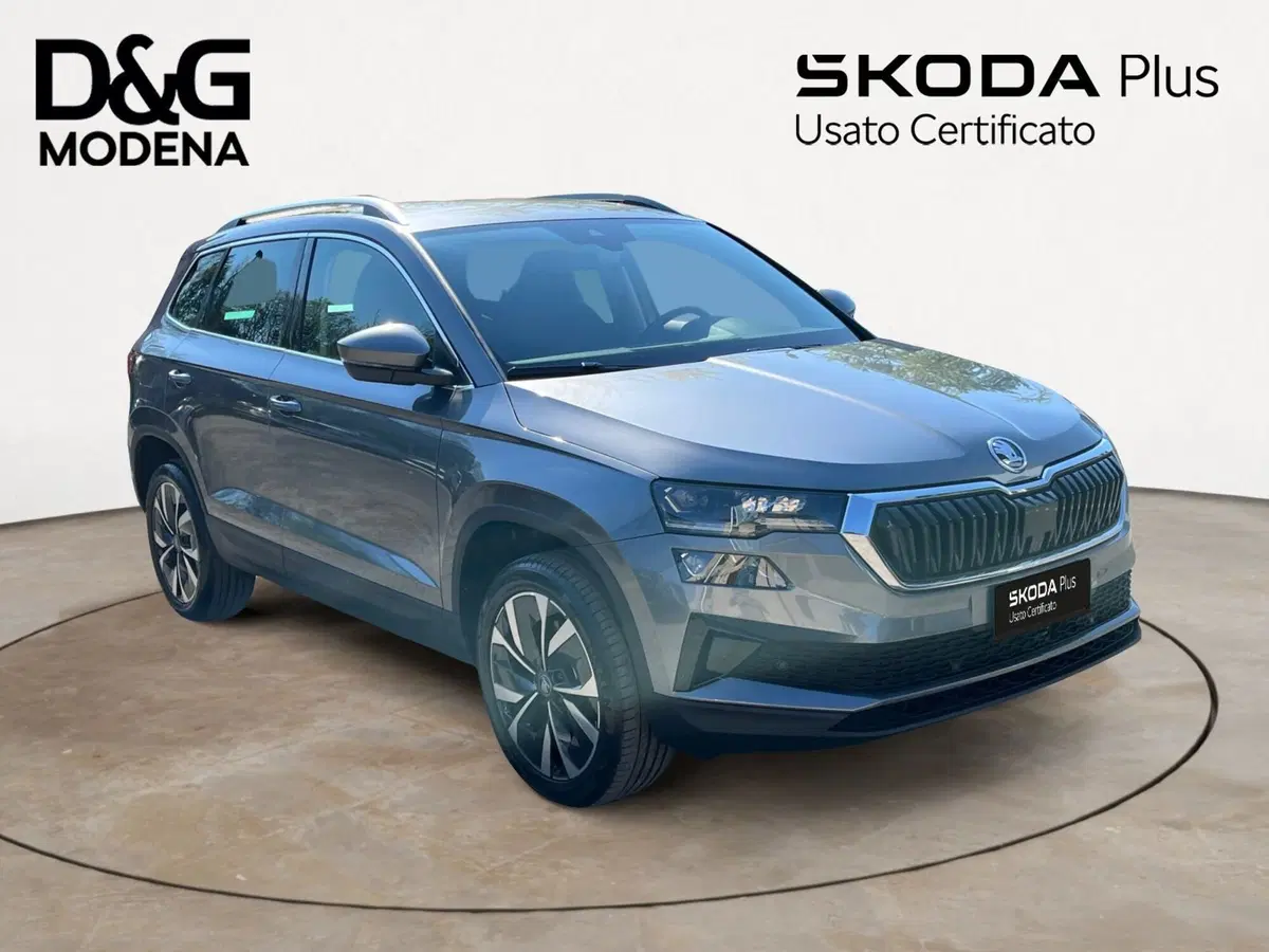 Skoda Karoq nuova a Modena (3)