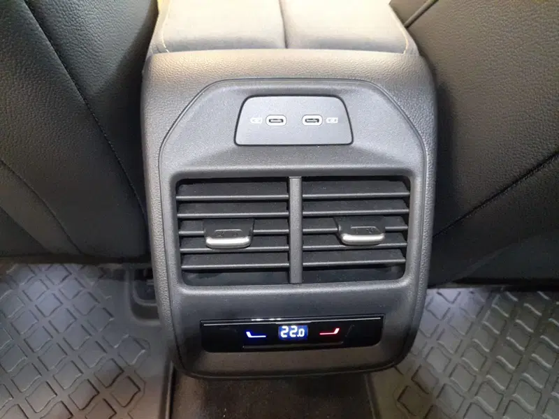 Skoda Superb usata a Bologna (16)