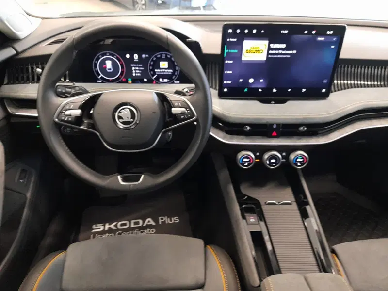 Skoda Superb usata a Bologna (17)