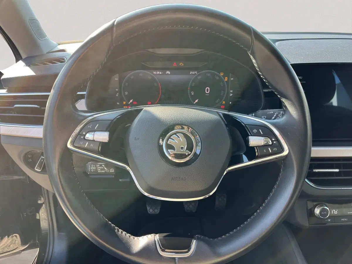 Skoda Kamiq usata a Modena (13)