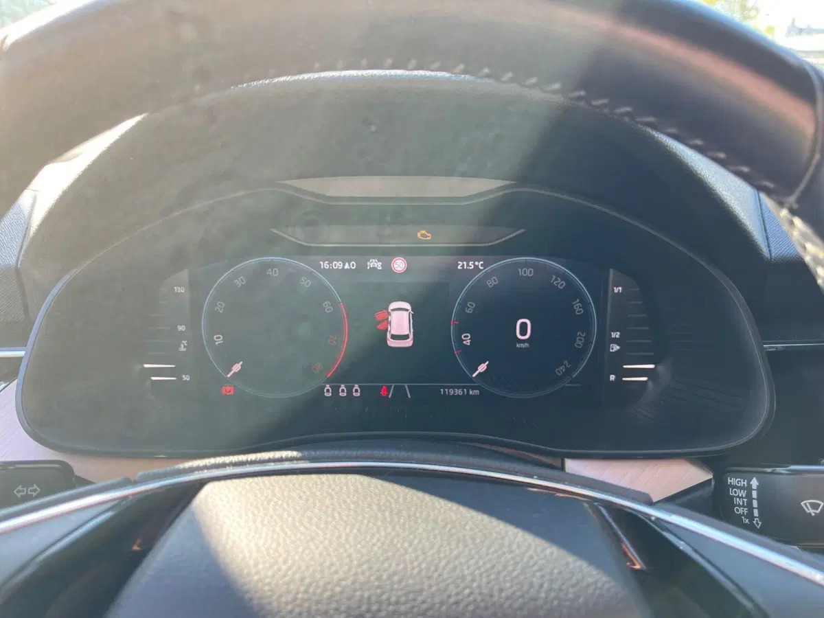 Skoda Kamiq usata a Modena (14)