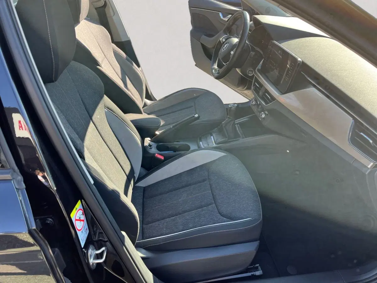 Skoda Kamiq usata a Modena (17)