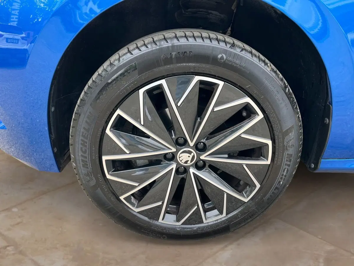 Skoda Kamiq usata a Modena (9)