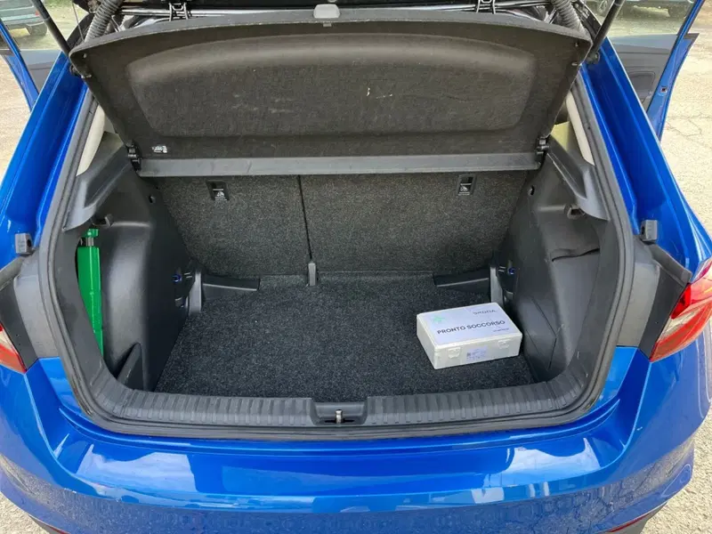 Skoda Fabia usata a Modena (19)