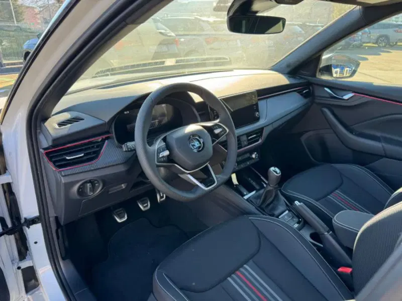 Skoda Kamiq nuova a Salerno (17)