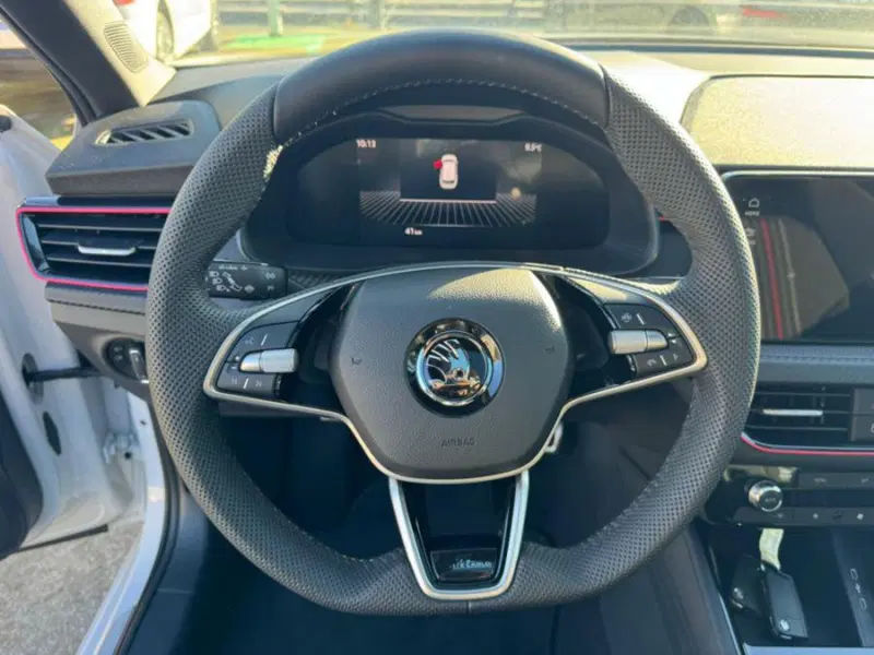 Skoda Kamiq nuova a Salerno (19)
