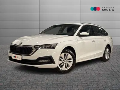 Skoda Octavia Station Wagon 2.0 TDI EVO SCR 150 CV DSG 4x4 Wagon Executive del 2024 usata a Prato