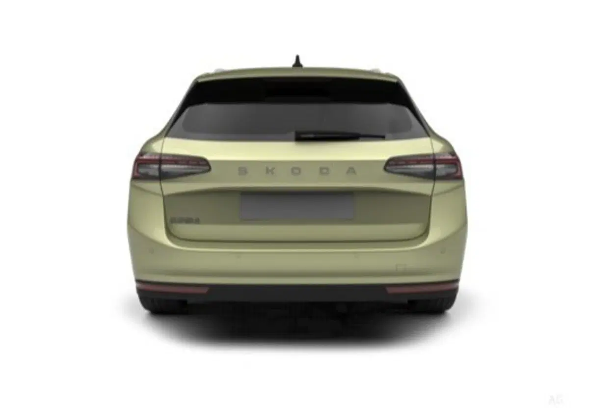 Skoda Superb nuova a Avellino (10)