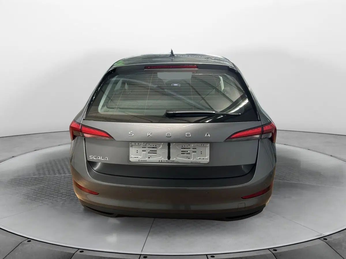 Skoda Scala usata a Reggio Calabria (4)