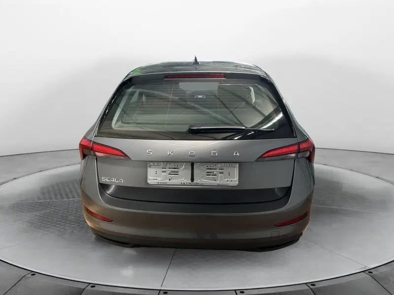 Skoda Scala usata a Reggio Calabria (4)