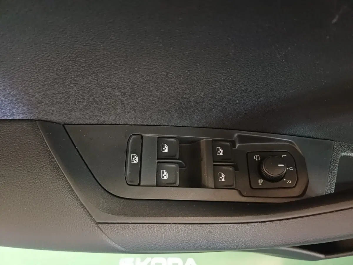 Skoda Karoq usata a Reggio Calabria (19)