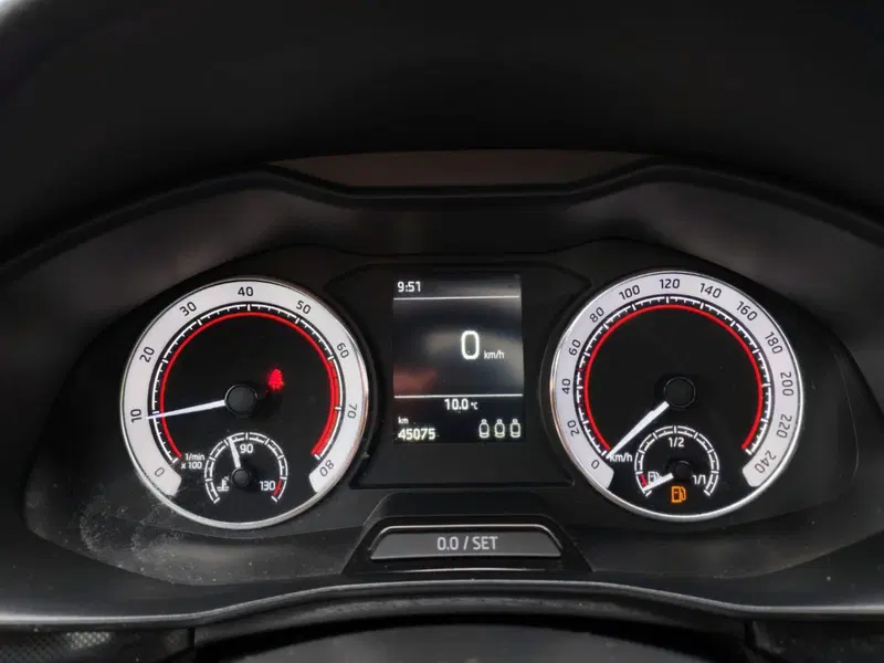 Skoda Scala usata a Rimini (13)