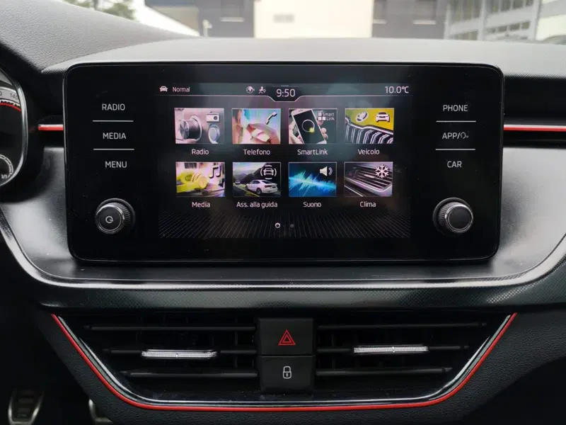 Skoda Scala usata a Rimini (14)