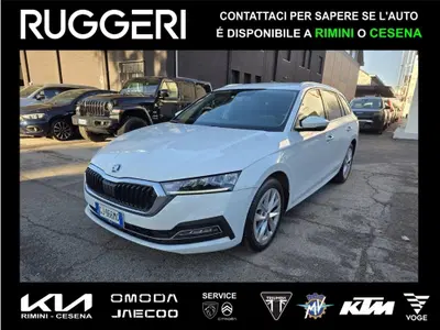 Skoda Octavia Station Wagon 2.0 TDI EVO SCR 150 CV DSG 4x4 Wagon Executive del 2022 usata a Rimini