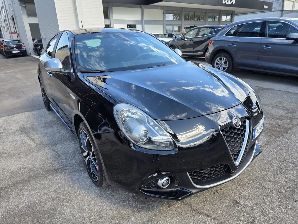 Alfa Romeo Giulietta usata a Rimini (3)