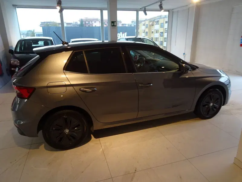 Skoda Fabia usata a Lucca (6)