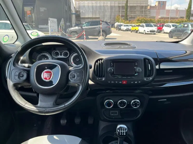 Fiat 500L usata a Lucca (9)